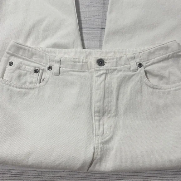 Liz Claiborne Women's White Cropped Jeans - Picture 4 of 6